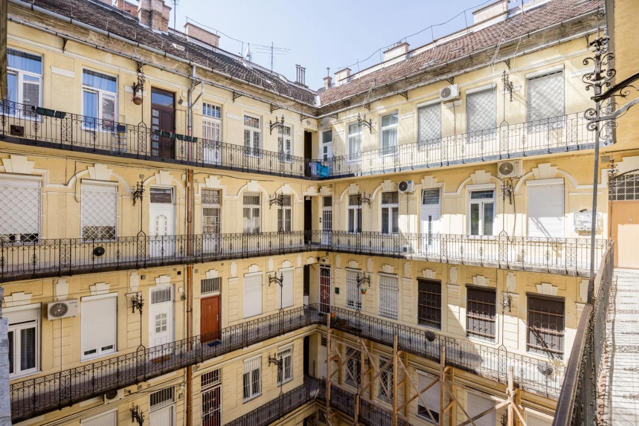 V12 Apartments Budapest Extérieur photo